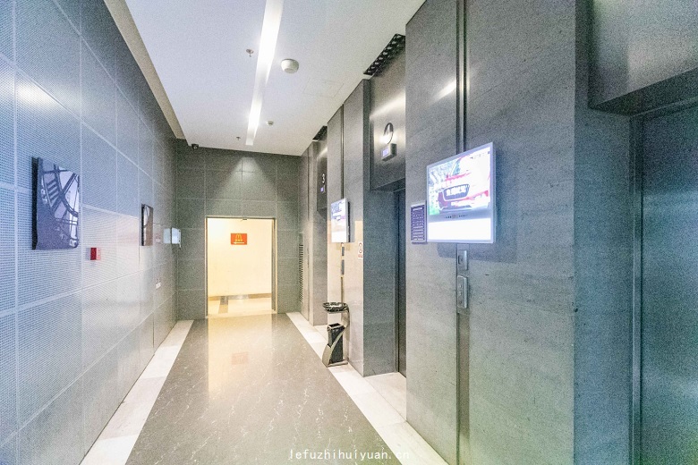 电梯厅